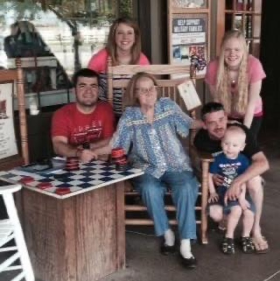 Meet your Posher, Cheryl - Picture 1 of 1